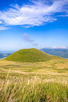 ススキ原と米塚 [YMA110016355]