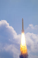 H3ロケット7号機の打ち上げ [YMA110016421]