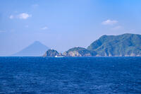 佐多岬と開聞岳 [YMA110016430]