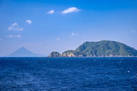 佐多岬と開聞岳 [YMA110016431]