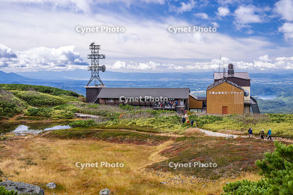秋の旭岳ロープウェイ姿見駅 [YMA110016217]