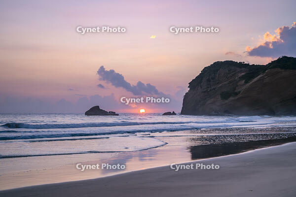 朝の浜田海岸 [YMA110016392]
