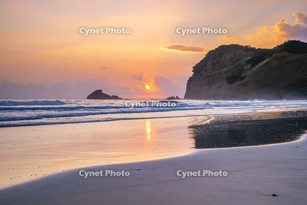 朝の浜田海岸 [YMA110016393]