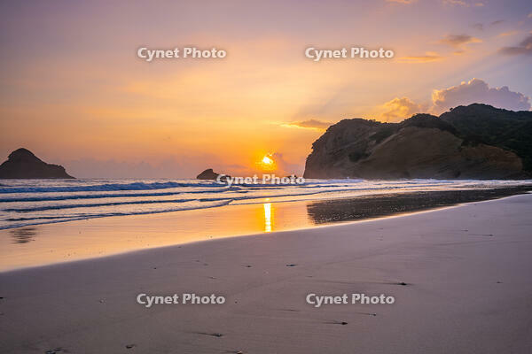 朝の浜田海岸 [YMA110016396]
