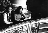 Gisèle Halimi et Simone de Beauvoir (?) assistent au débat sur l'avortement à l'Assemblée Nationale / Photo, 1974 [AKG110392503]