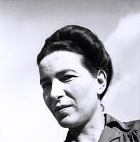 Portrait of Simone de Beauvoir / Photo 1945 [AKG110392504]