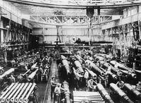 History / World War I / Arms industry.  Germany 1909: Cannon workshop V of the Krupp factory.  Photo. [AKG110392597]