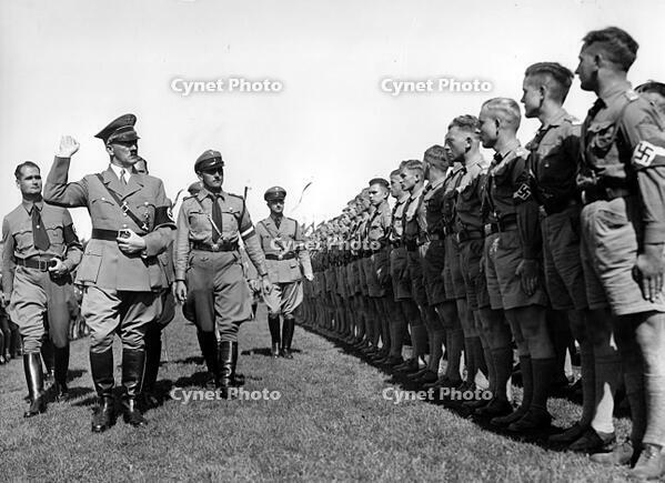 Nazi Germany / Hitler and Hess at the The 8th Party Congress "Rally of Honour" / Nuremberg / Photo, 1936 [AKG110392387]