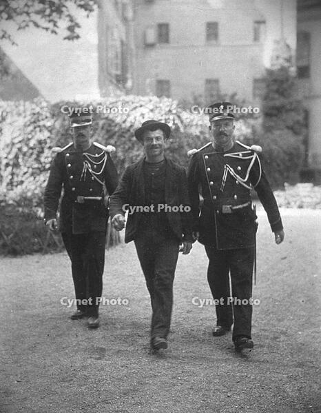 Empress Elisabeth / Murderer Lucheni [AKG110392416]