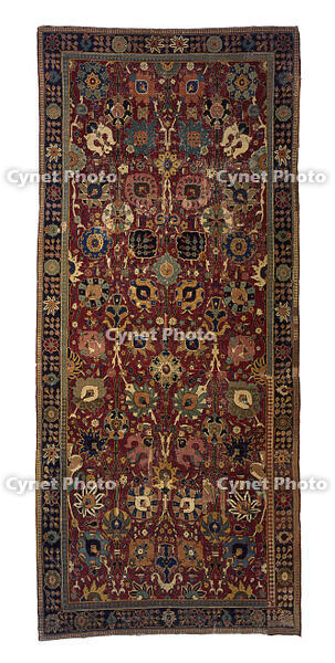 Vase Technique Carpet, Persian, Safavid period, 1501–1722, 17th century, Wool, Made in Kerman, Kerman province, Iran, Asia, Coverings & hangings, textiles, 137 1/2 x 58 in. (349.3 x 147.3 cm) [AKG110392421]