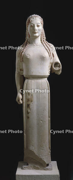Kore im Peplos / Greek Sculpture [AKG110392453]