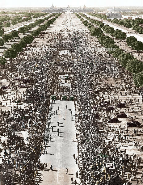 Mahatma Gandhi's dead body being carried on a catafalque through the streets of New Delhi, here Raj Path, to the cremation ground at Rajghat, January 31, 1948. [AKG110392524]