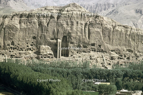 Bamiyan, Cliff with Little Buddha / Photo [AKG110392643]