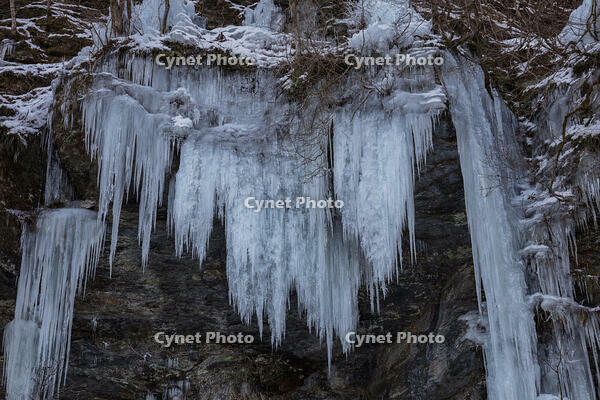 三十槌の氷柱 [INO110001794]