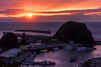 夕陽台展望台よりオホーツク海と夕焼け [MHI110004951]