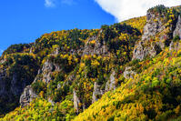 層雲峡の渓谷美　紅葉 [MHI110004985]