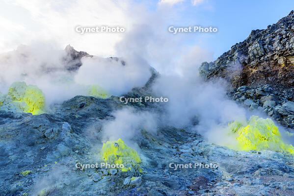 硫黄山の噴気孔群　アトサヌプリ [MHI110004953]