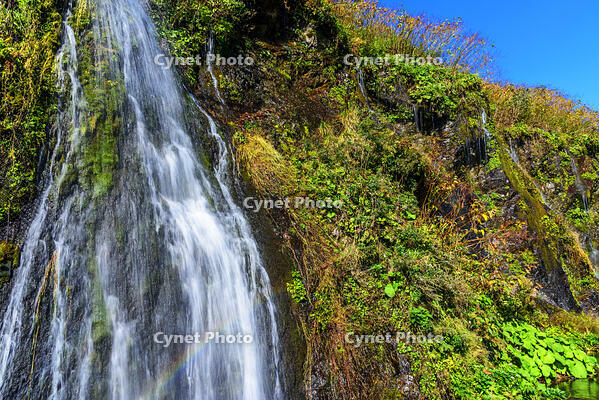 フンベの滝と虹 [MHI110005002]