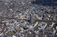 蕨駅と街並み [THN110007994]