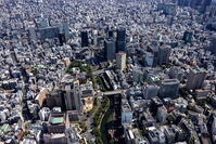 御茶ノ水駅と周辺の街並み [THN110008007]