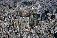 御茶ノ水駅と周辺の街並み [THN110008008]