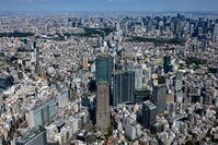 渋谷駅周辺より東京の街並み [THN110008035]