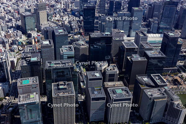 大手町のビル群と東京駅周辺 [THN110008011]