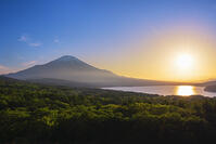 パノラマ台より富士山の夕景を望む [OYO110006763]
