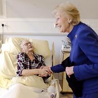 The Royal Family (theroyalfamily / 12.01.2018): "Princess Alexandra has visited St Christopher's Hospice in Sydenham, meeting a number of staff, volunteers, patients and their families. HRH is Patron of St Christopher's and visits every year. HRH opened [PST110004189]