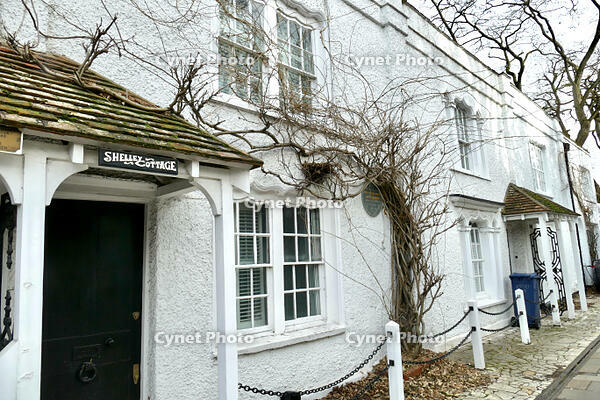 ‘Frankenstein’ author’s Marlow cottage goes on sale [PST110004178]