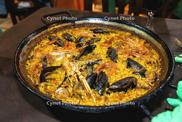 Valencia, seafood paella [PST110004184]