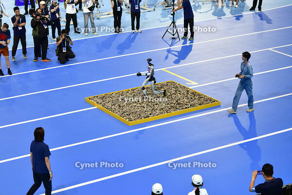 First World Humanoid Robot Games in Beijing [PST110004234]