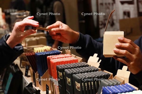 30th "Salon Du Chocolat Et De La Patisserie - Chocolate Fair" : Chocolate Fashion Show - STAND [PST110004251]