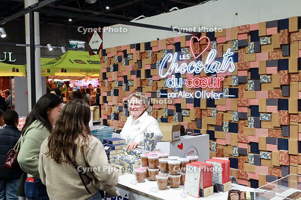 30th "Salon Du Chocolat Et De La Patisserie - Chocolate Fair" : Chocolate Fashion Show - STAND [PST110004252]