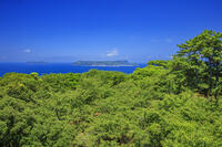 笠山山頂展望台より日本海と島々 [MOP110103369]