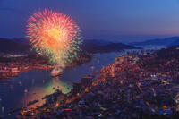 浄土寺山より尾道市街と尾道水道とおのみち住吉花火まつり [MOP110103384]