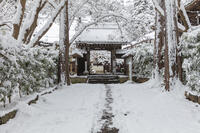 雪の青岸寺 [MOP110104309]