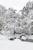 雪の金沢城公園　石川門 [MOP110104348]