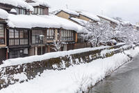 雪の主計町茶屋街 [MOP110104355]