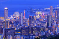 市章山より神戸市街と神戸港夜景 [MOP110105793]