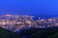 市章山より神戸市街と神戸港夜景 [MOP110105794]