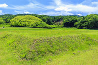 新緑の山田寺金堂跡 [MOP110105901]