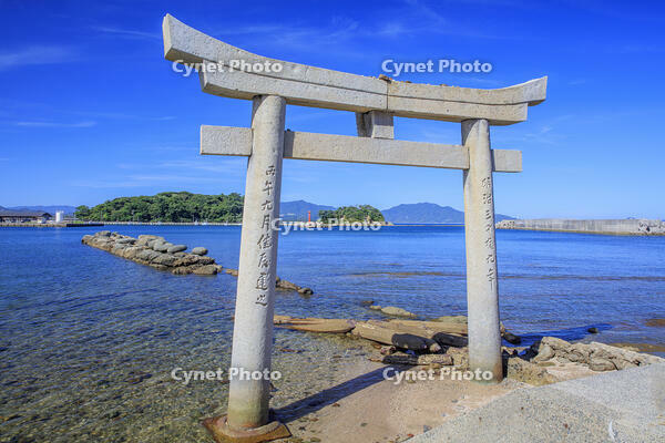 狩尾神社海中鳥居と堂山と洞山　狩尾岬 [MOP110103349]
