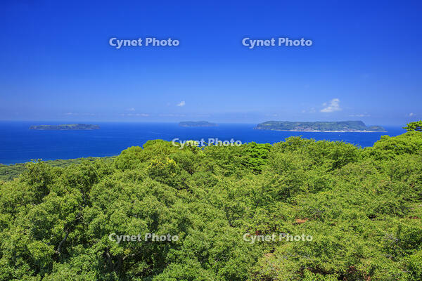 笠山山頂展望台より日本海と島々 [MOP110103368]