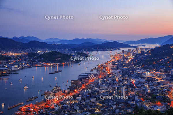 浄土寺山より尾道市街と尾道水道夕景 [MOP110103382]