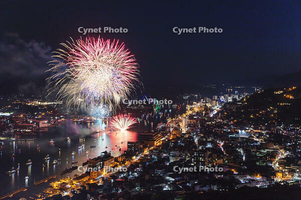 浄土寺山より尾道市街と尾道水道とおのみち住吉花火まつり [MOP110103386]