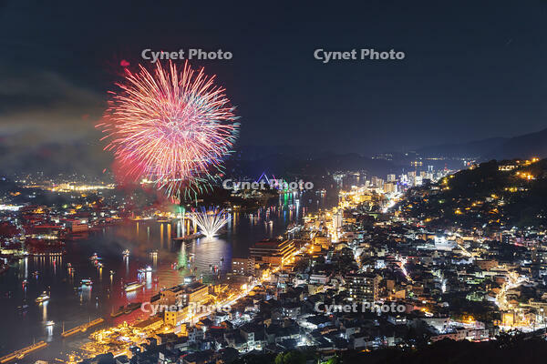 浄土寺山より尾道市街と尾道水道とおのみち住吉花火まつり [MOP110103388]