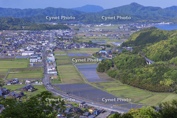 佐柿国吉城より美浜町の街並み [MOP110105706]