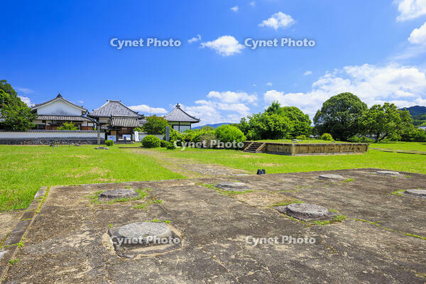 新緑の川原寺跡と弘福寺 [MOP110105868]