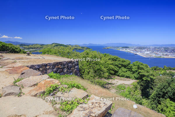 米子城跡　本丸跡と中海 [MOP110106749]